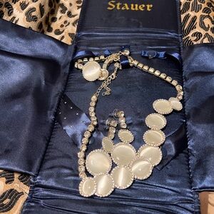 Women's Cream Jewelry Set